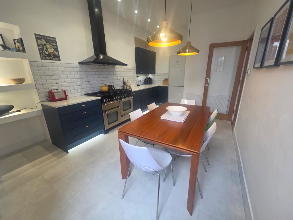 Additional image 4 of 3 bed flat to rentGreat Western Road, West End, Aberdeen AB10