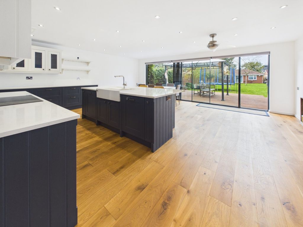 Property photo 2 of 57 Kitchen