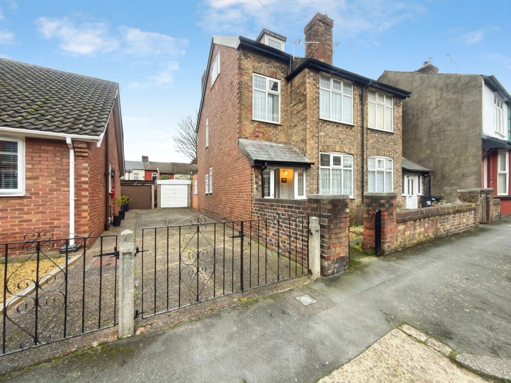 Property photo 1 of 19 Pbox-Img.Jpg