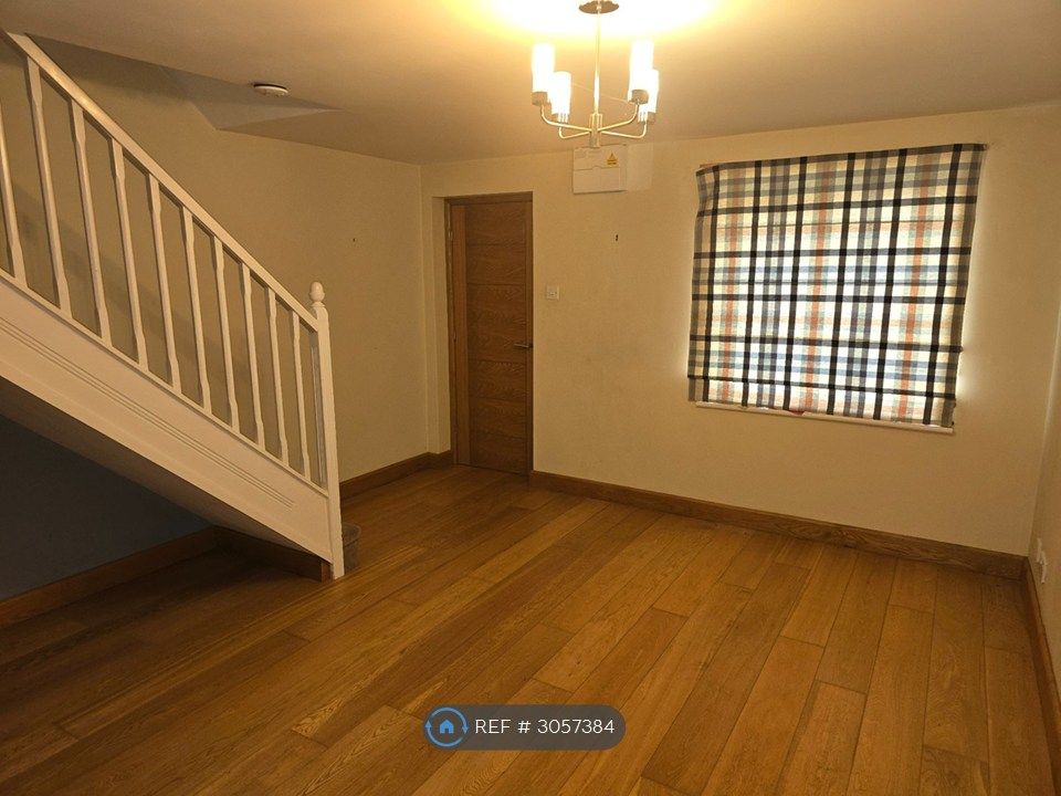 Property photo 1 of 8 Living Room