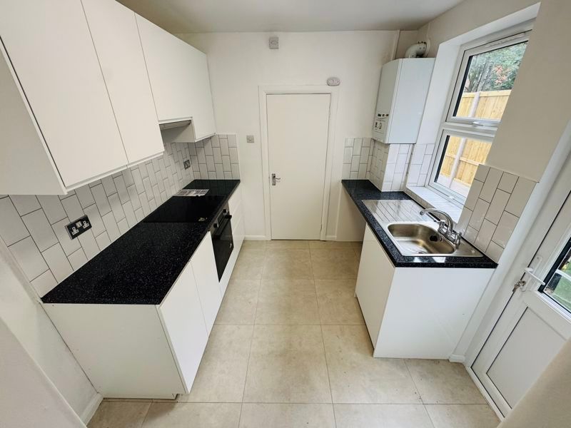 Property photo 3 of 10 Photo 5