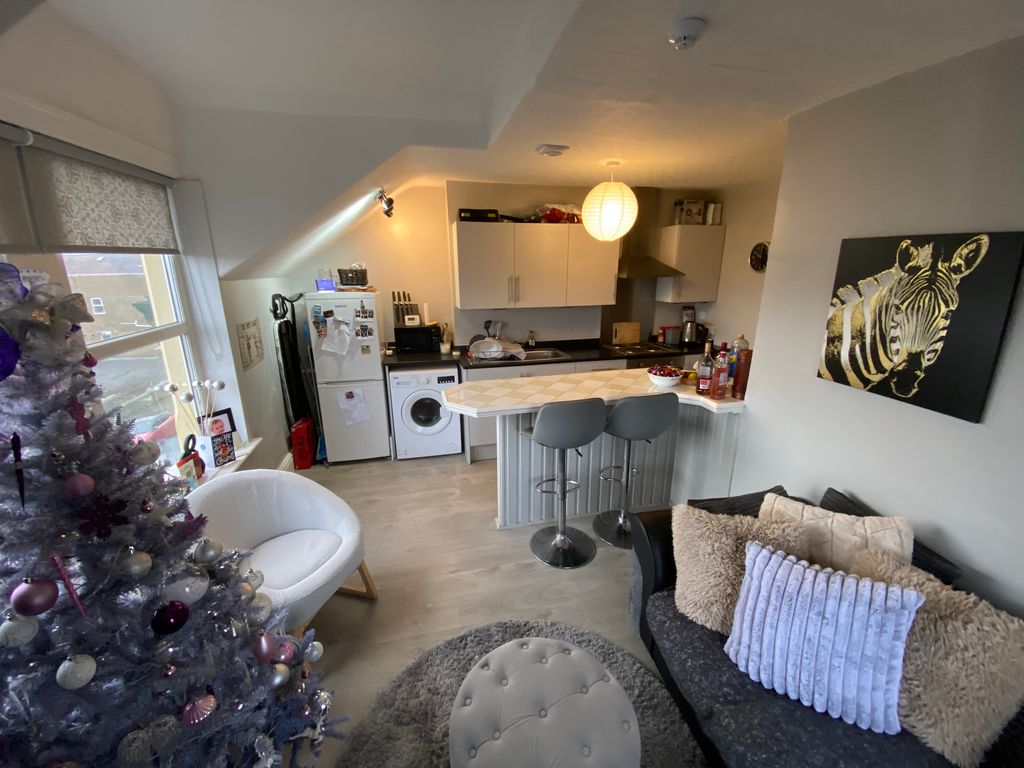 Property photo 3 of 12 Img_1001