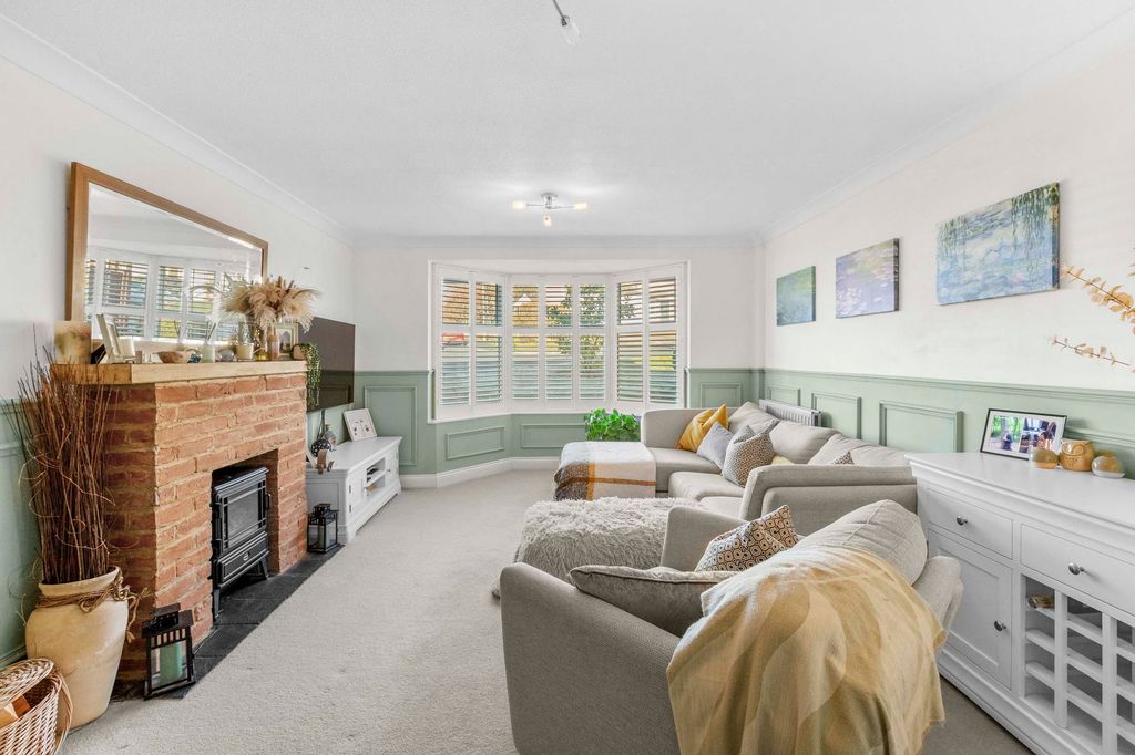 Property photo 2 of 13