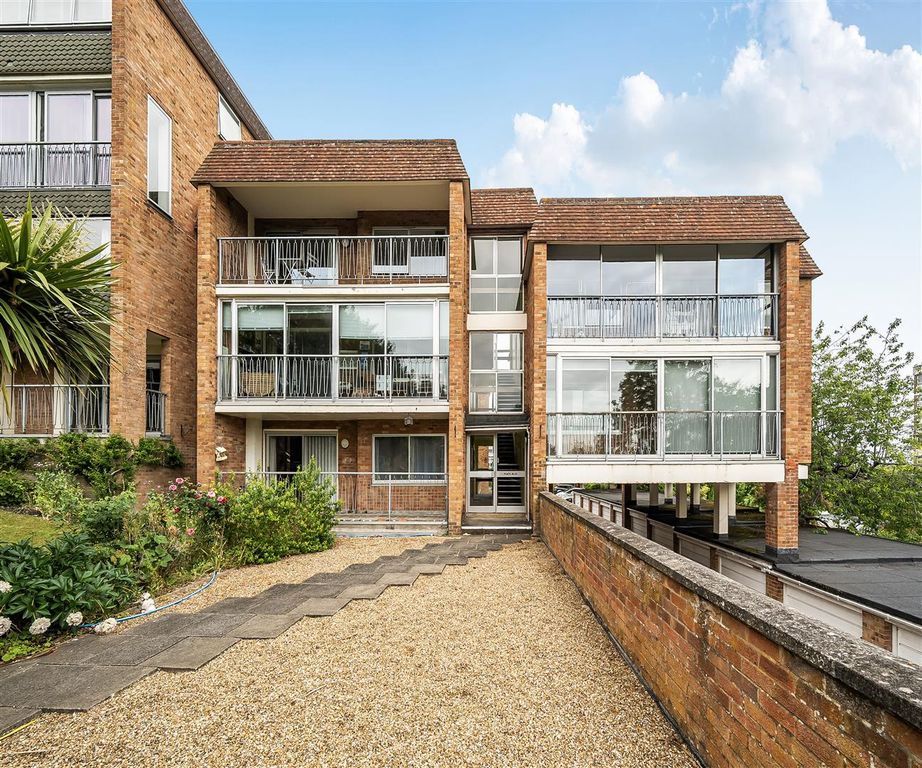 Property photo 1 of 18 External
