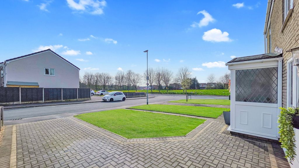 Property photo 3 of 23