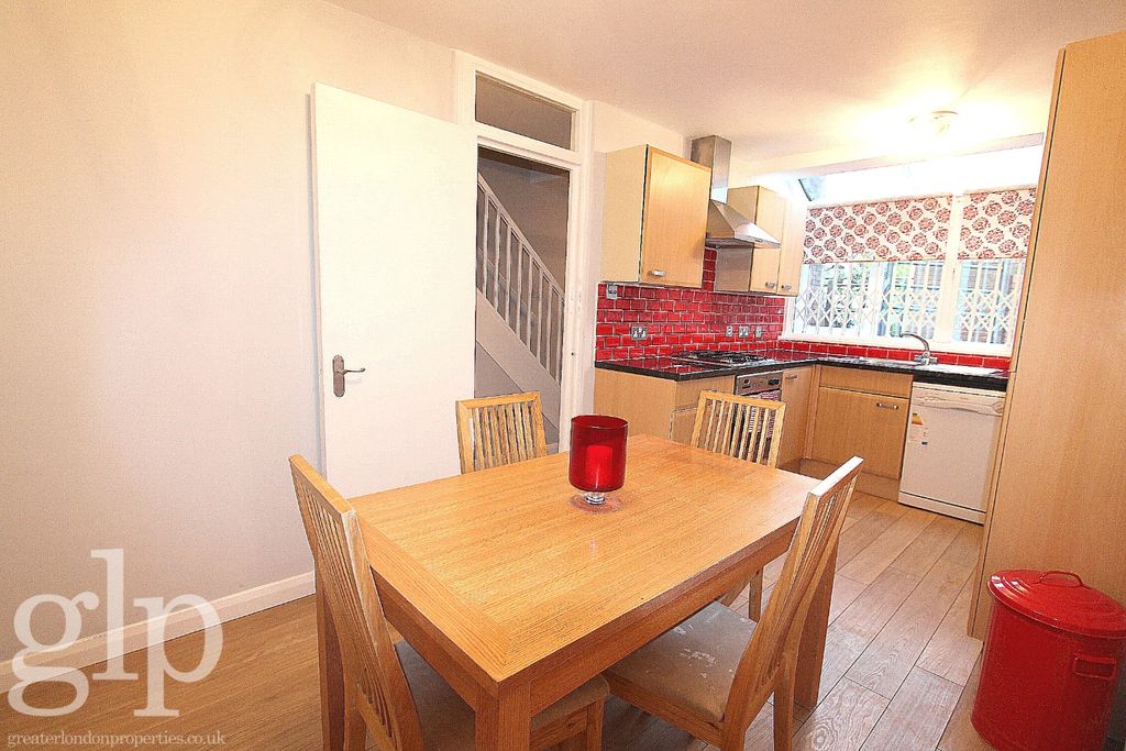 Property photo 2 of 15 3238553