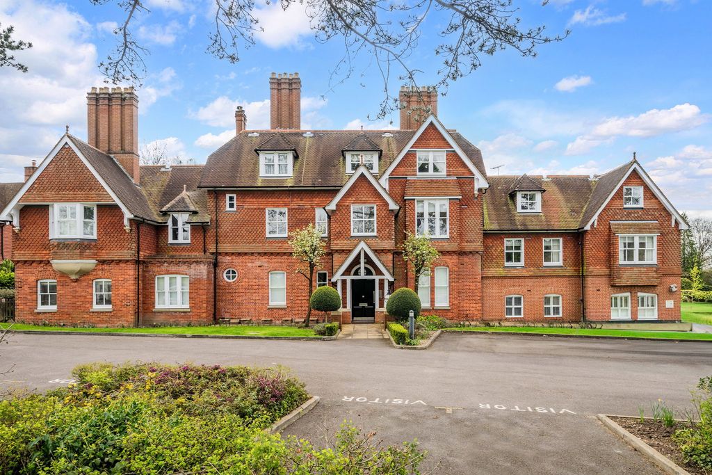 Property photo 1 of 12