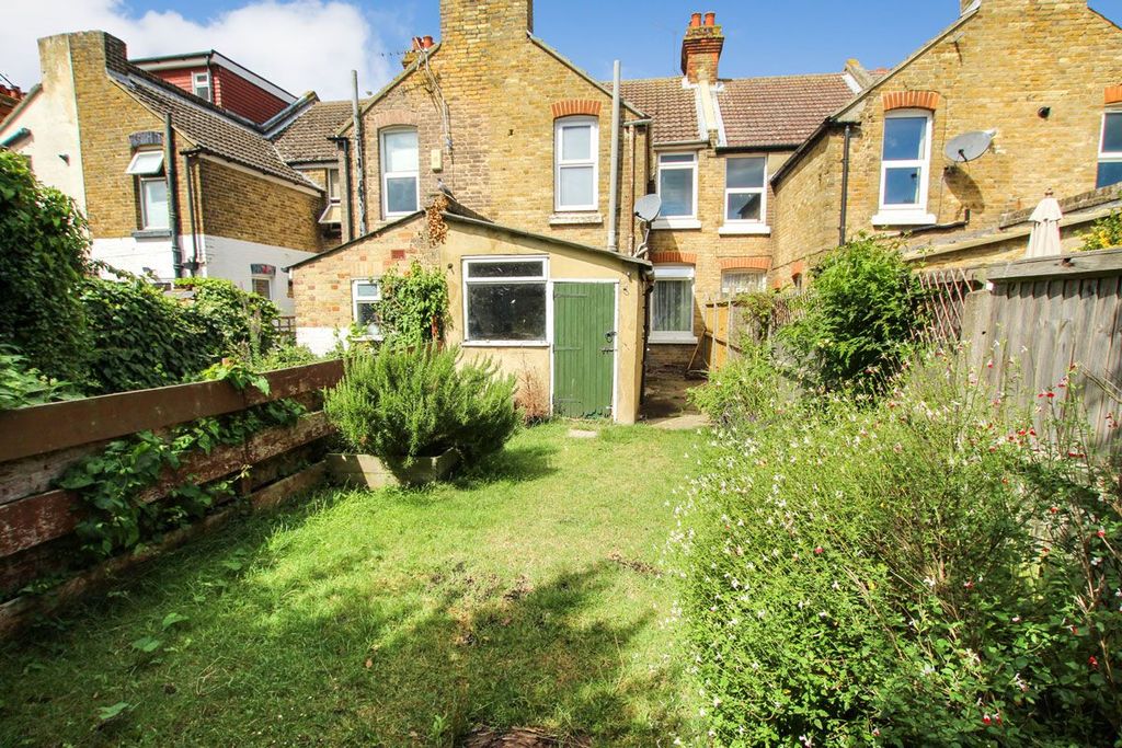 Property photo 2 of 12