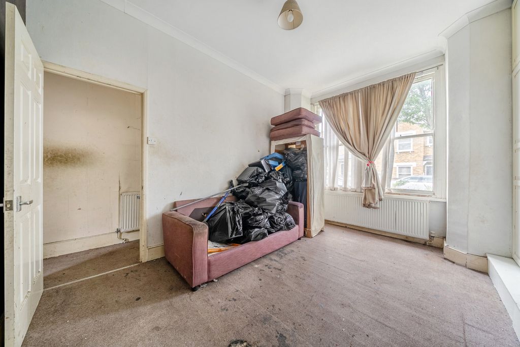 Property photo 2 of 18 1466740-1-6A0d9c4...