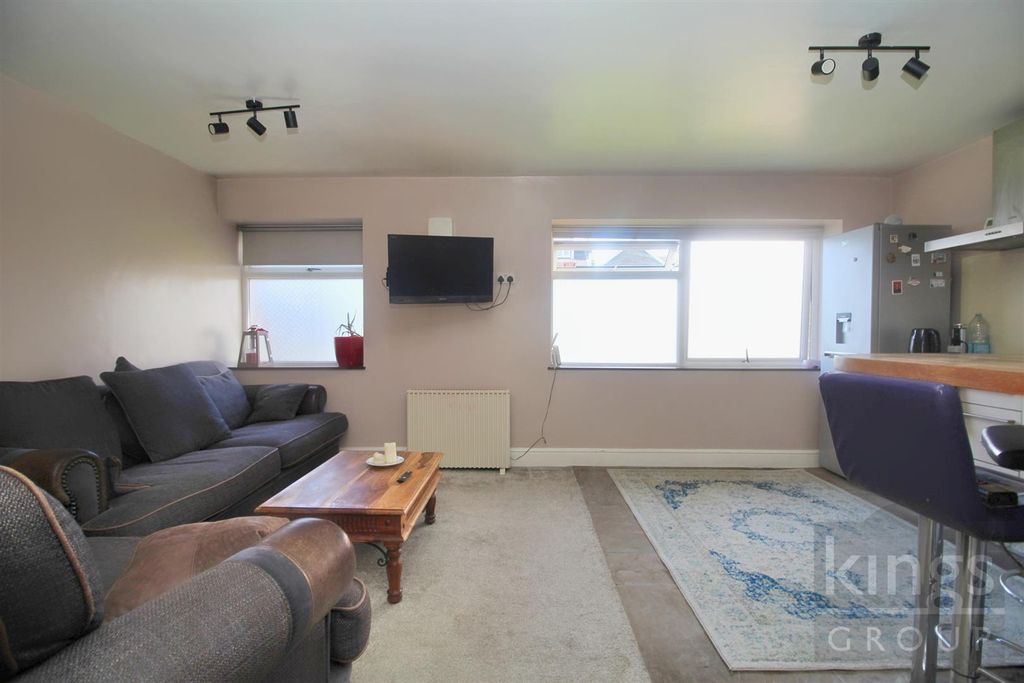 Property photo 2 of 6 Living Area