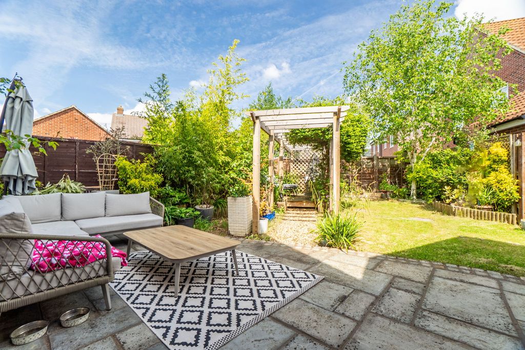 Property photo 3 of 36