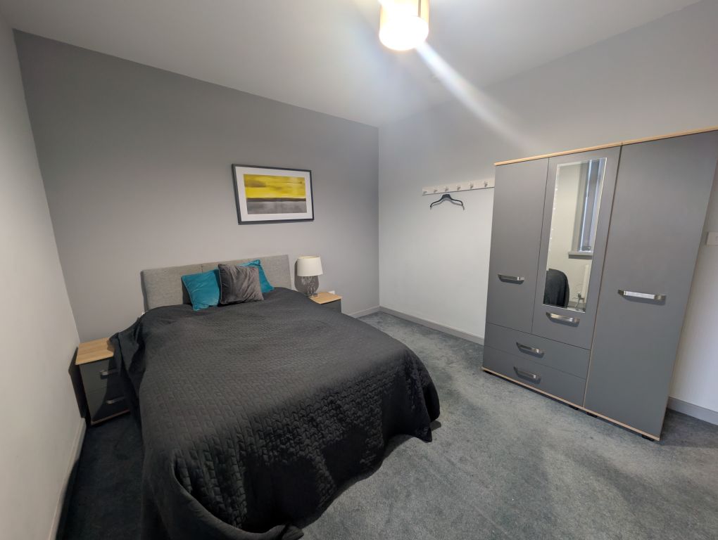 Property photo 2 of 5