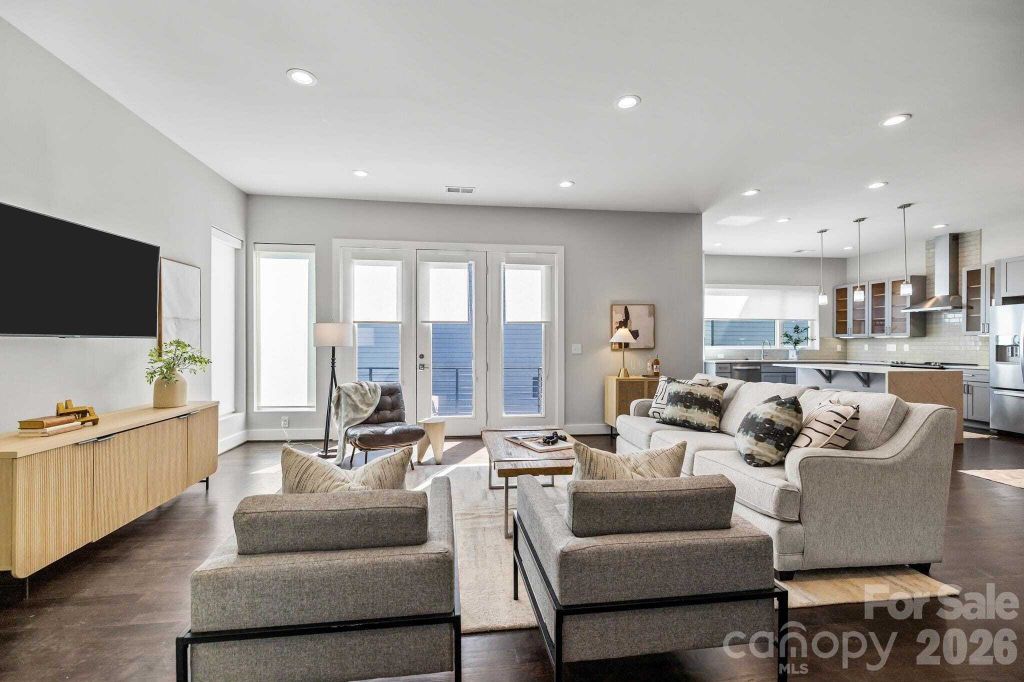 Property photo 1 of 30