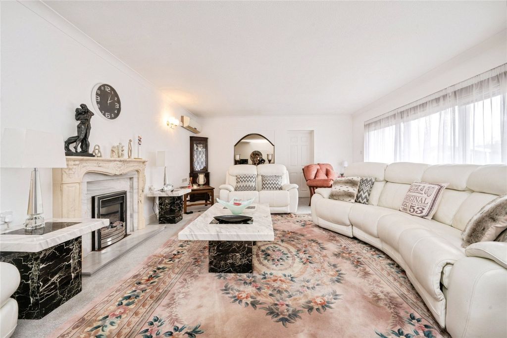 Property photo 3 of 24 Picture No. 39