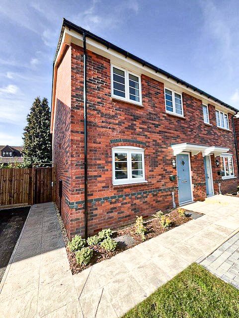 Property photo 2 of 8