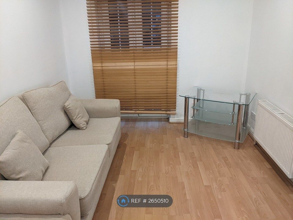 Property photo 2 of 14 Living Room