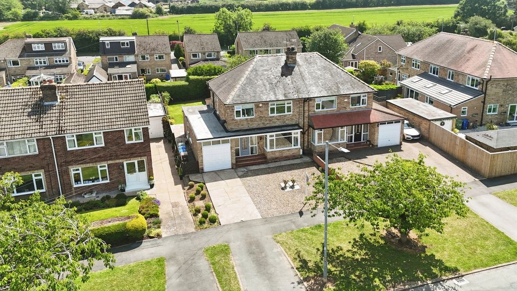 Property photo 2 of 20 4256016