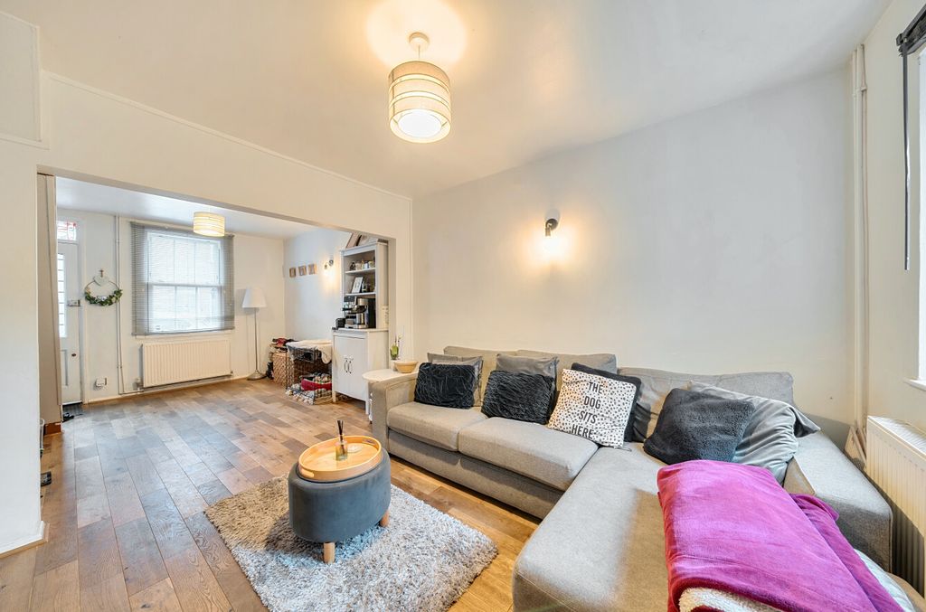 Property photo 3 of 13