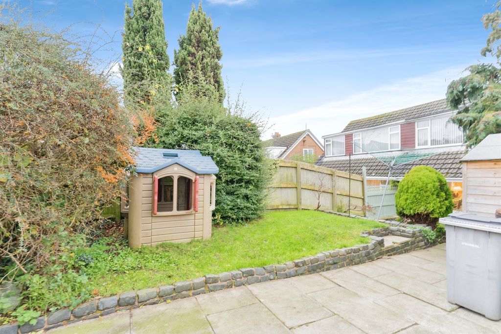 Property photo 2 of 20