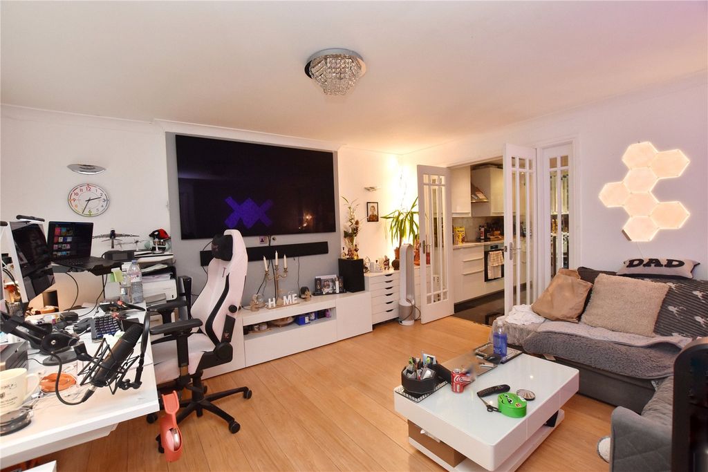 Property photo 3 of 17 Picture No. 11