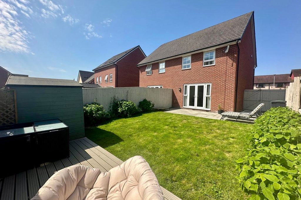 Property photo 2 of 16
