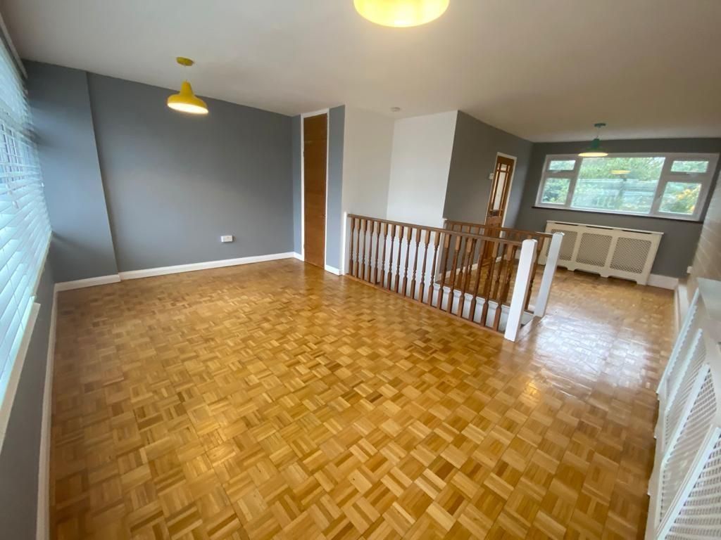 Property photo 3 of 14 Living Room