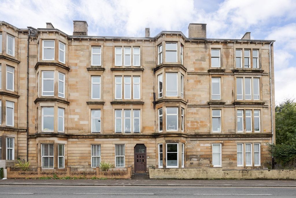 Property photo 1 of 32