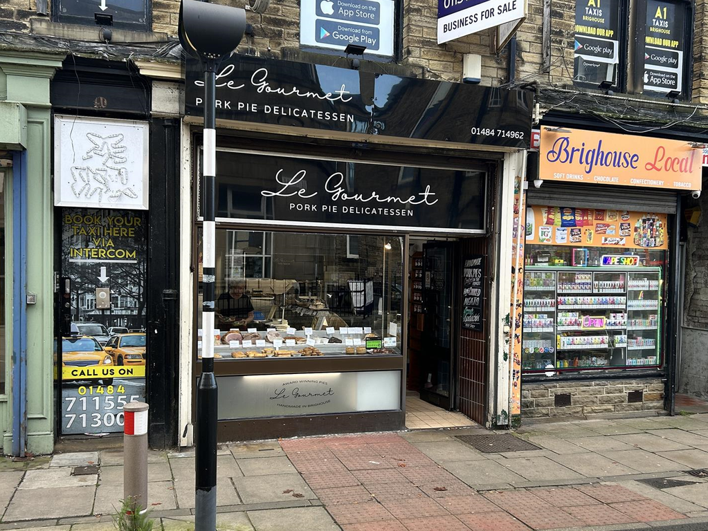 Property photo 1 of 6 Photo 0