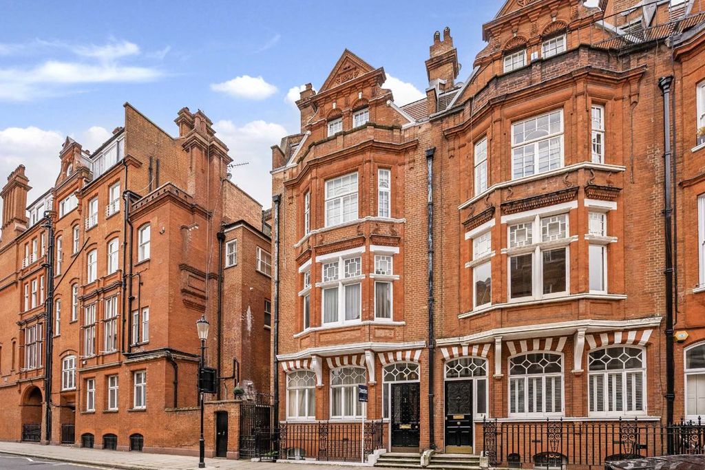 Property photo 1 of 4