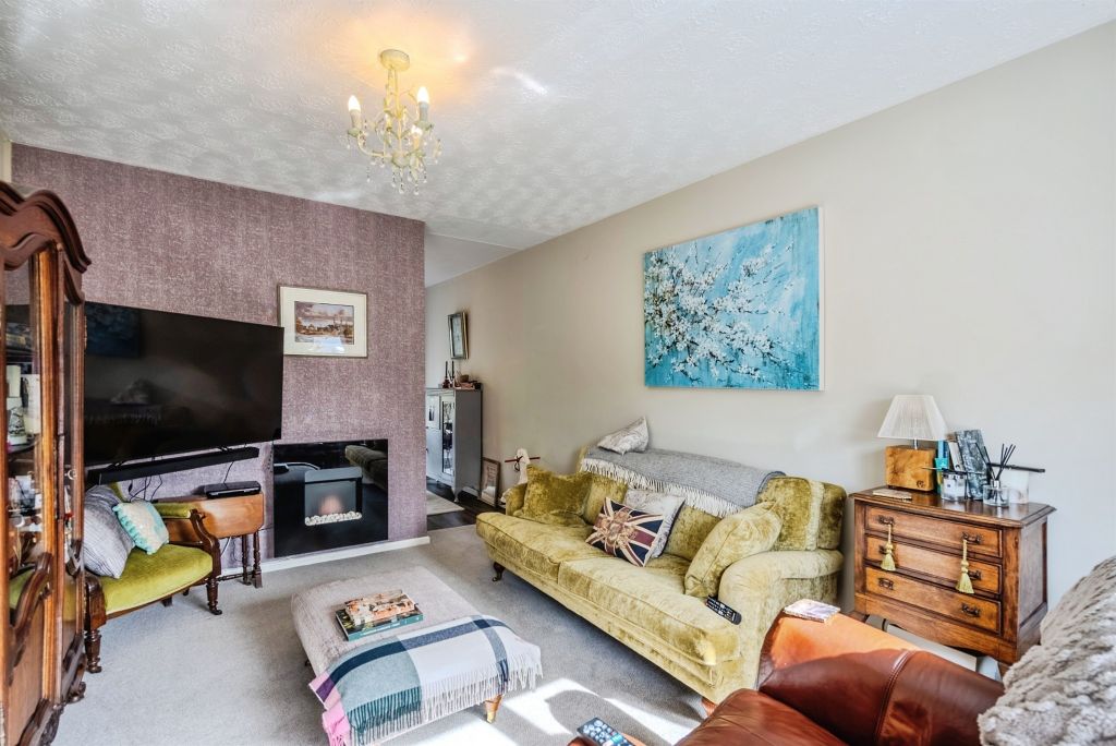 Property photo 3 of 17