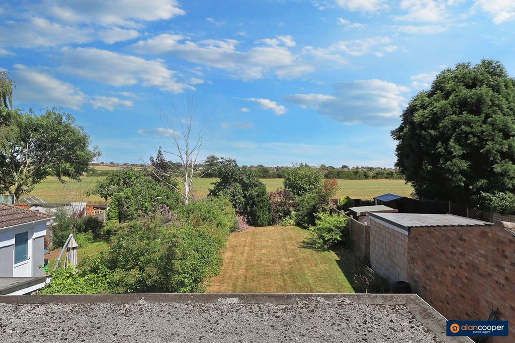 Property photo 2 of 25 4341064