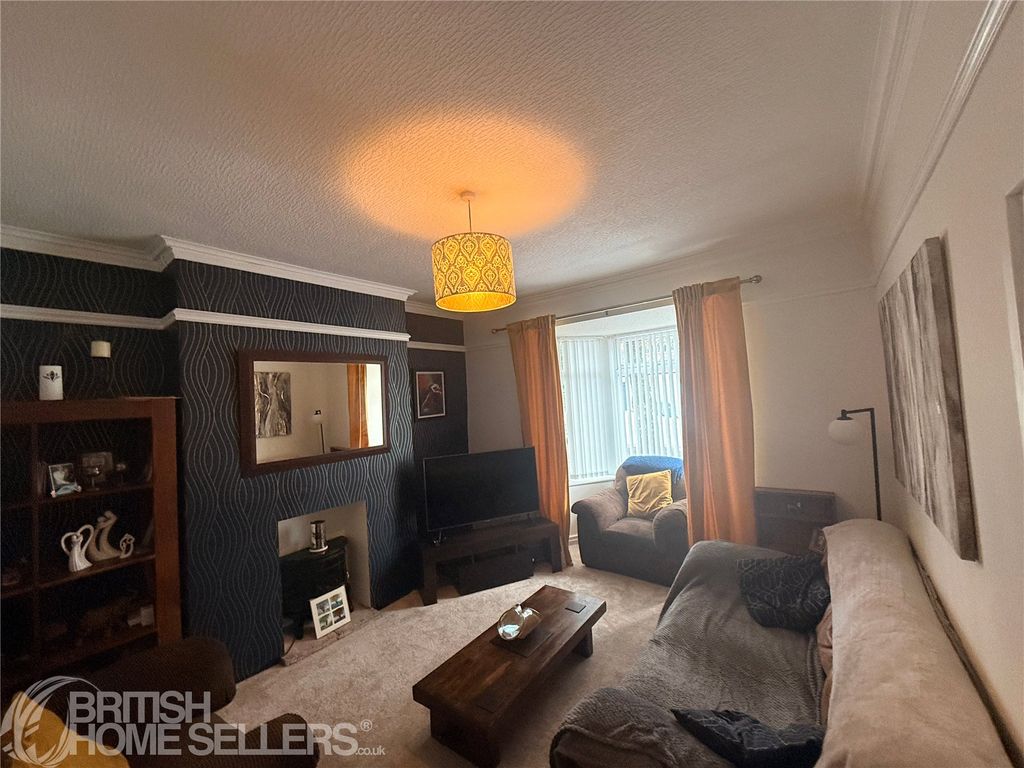 Property photo 3 of 21 Picture No. 11