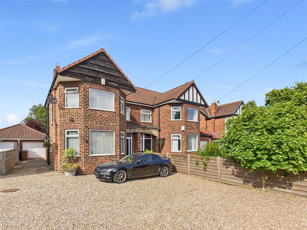 Property photo 1 of 21 Cam03486G0-Pr0131-Still029.Jpg