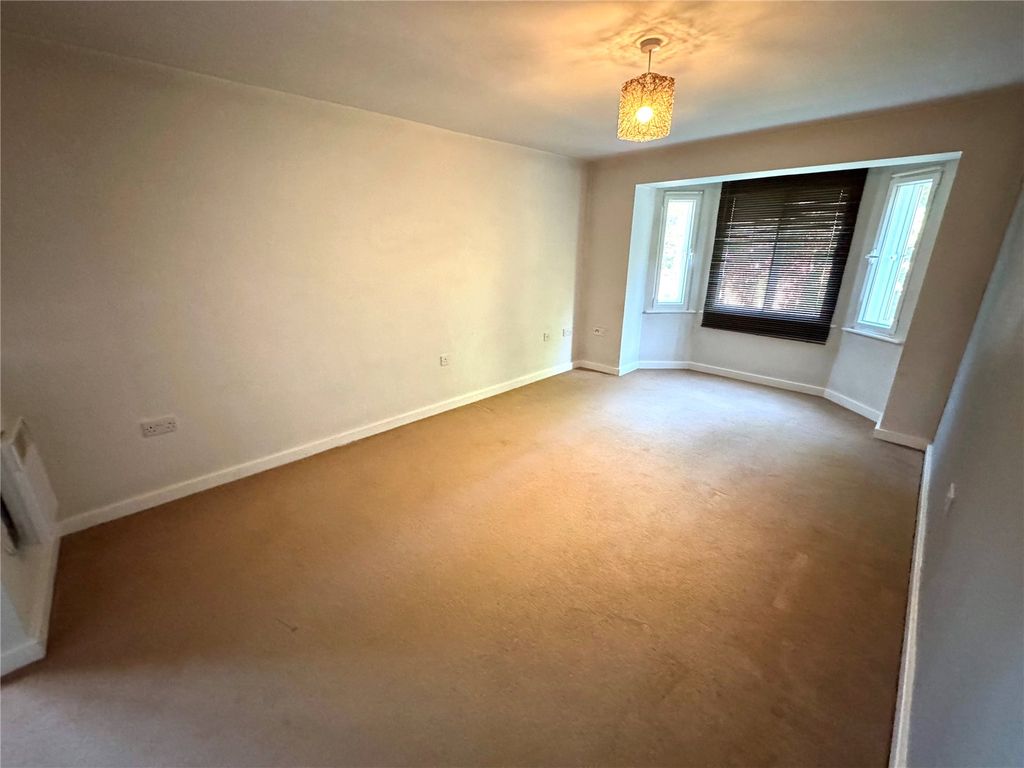 Property photo 2 of 8 Picture No. 09