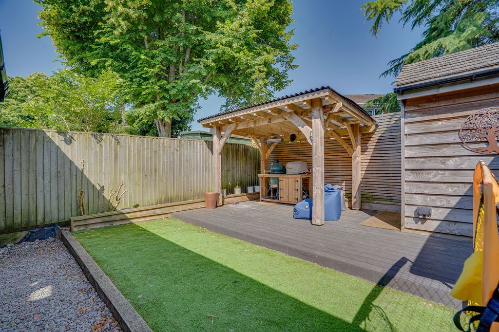 Property photo 3 of 19