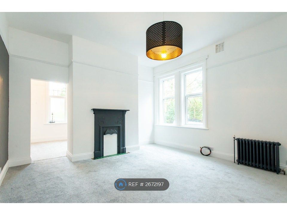Property photo 3 of 11 Master Bedroom