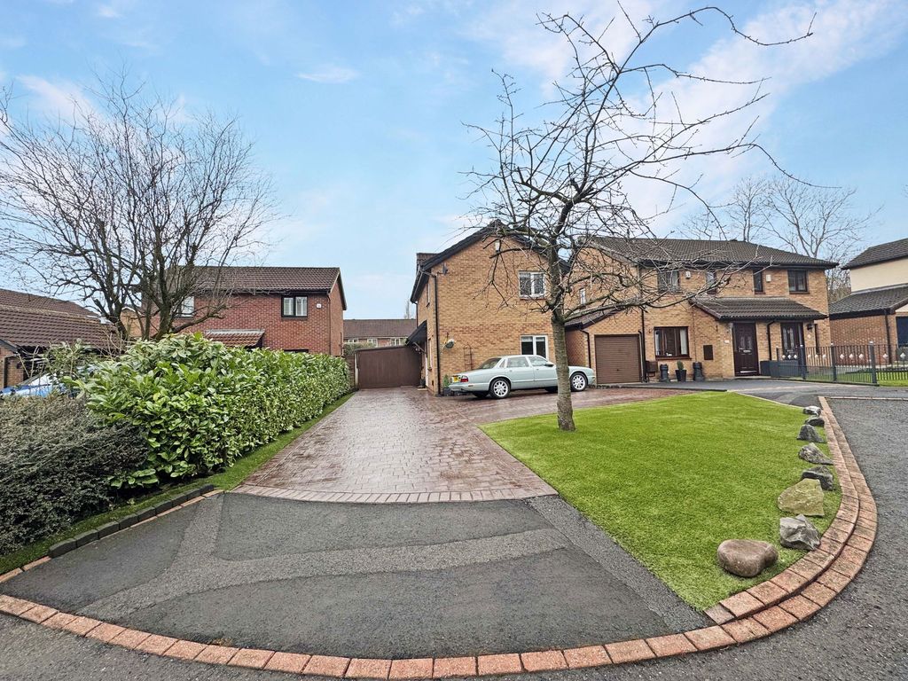 Property photo 1 of 28