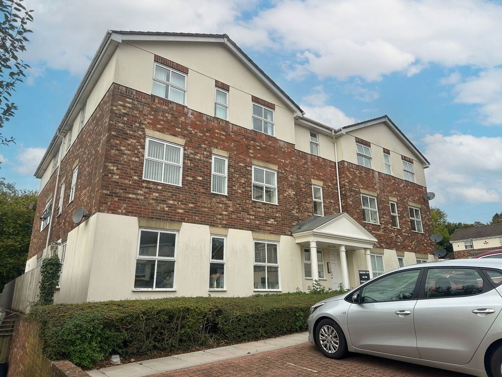 Property photo 1 of 8