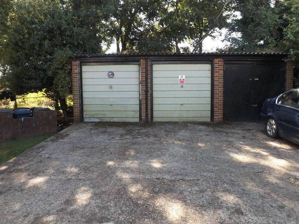 Property photo 1 of 2