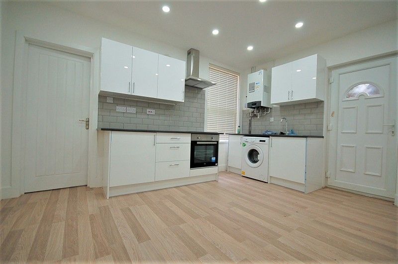 Property photo 2 of 5 2694-Pra12425-2-Raw