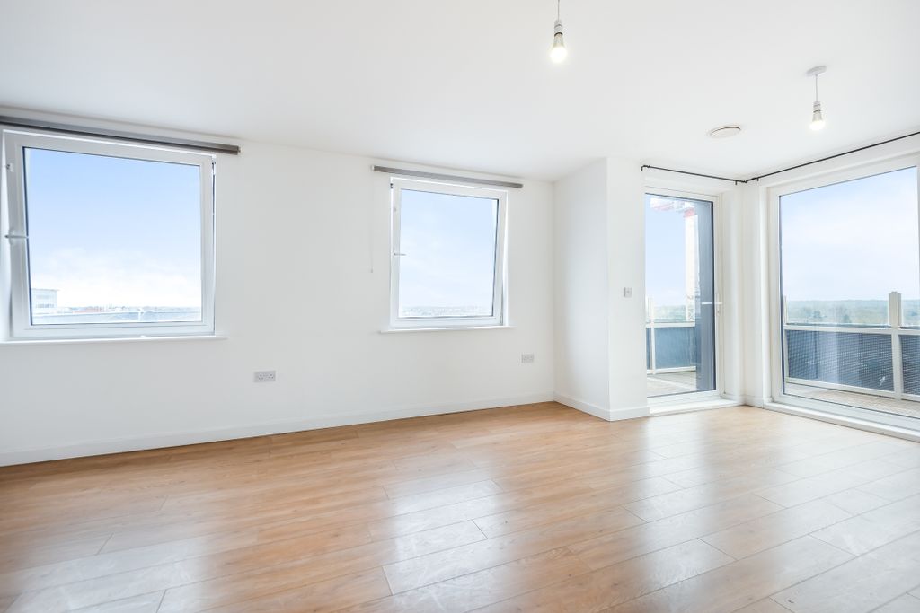 Property photo 3 of 10 3