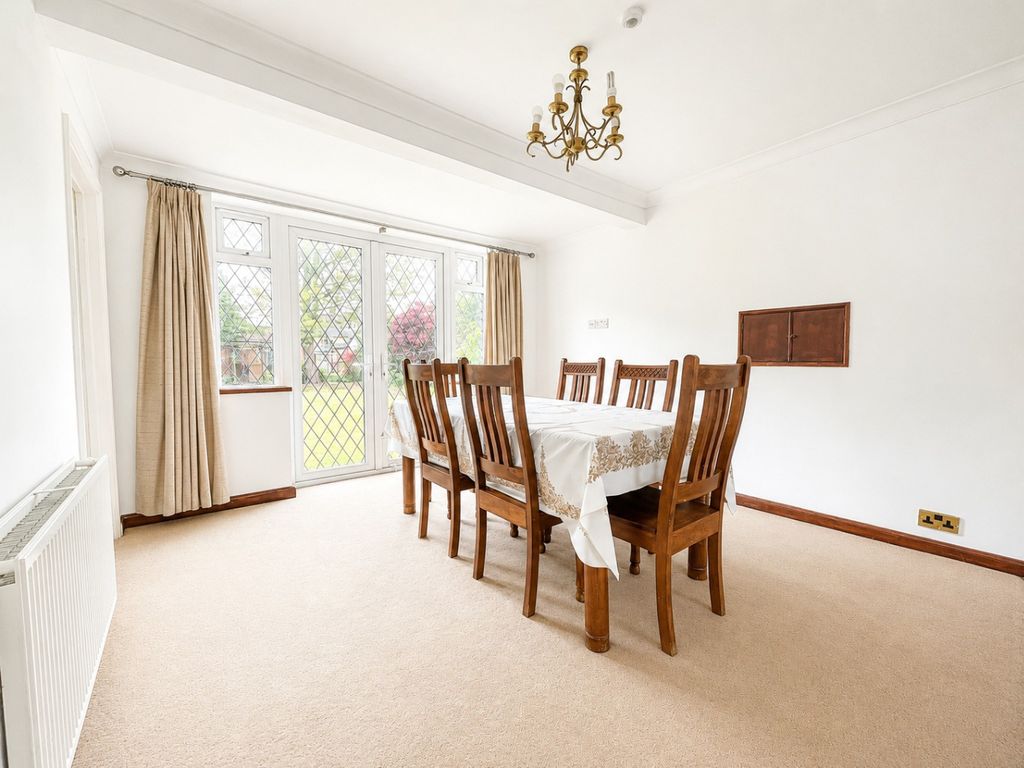 Property photo 3 of 14 4946912