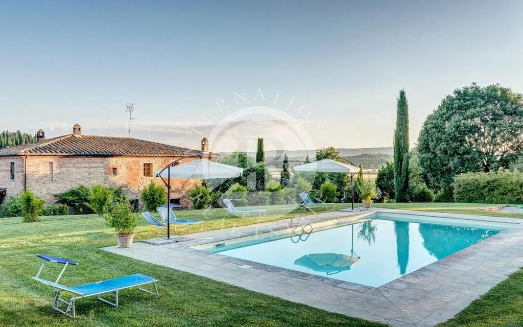 Property photo 2 of 30