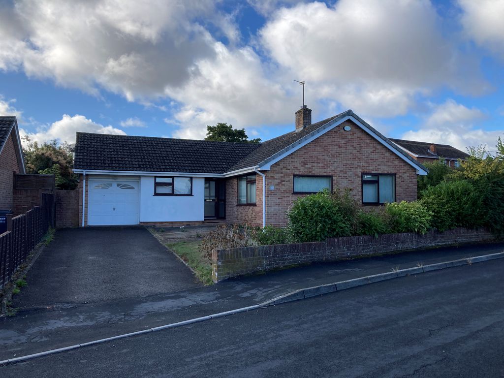 Property photo 1 of 8