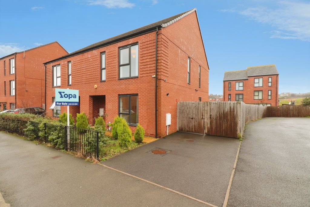 Property photo 1 of 20 Front