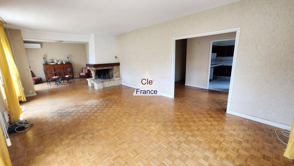 Property photo 3 of 9