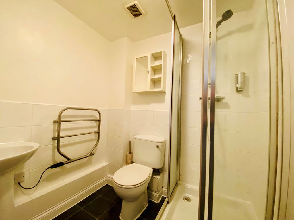 Property photo 3 of 9 Shower Room