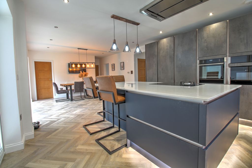 Property photo 3 of 29 A12