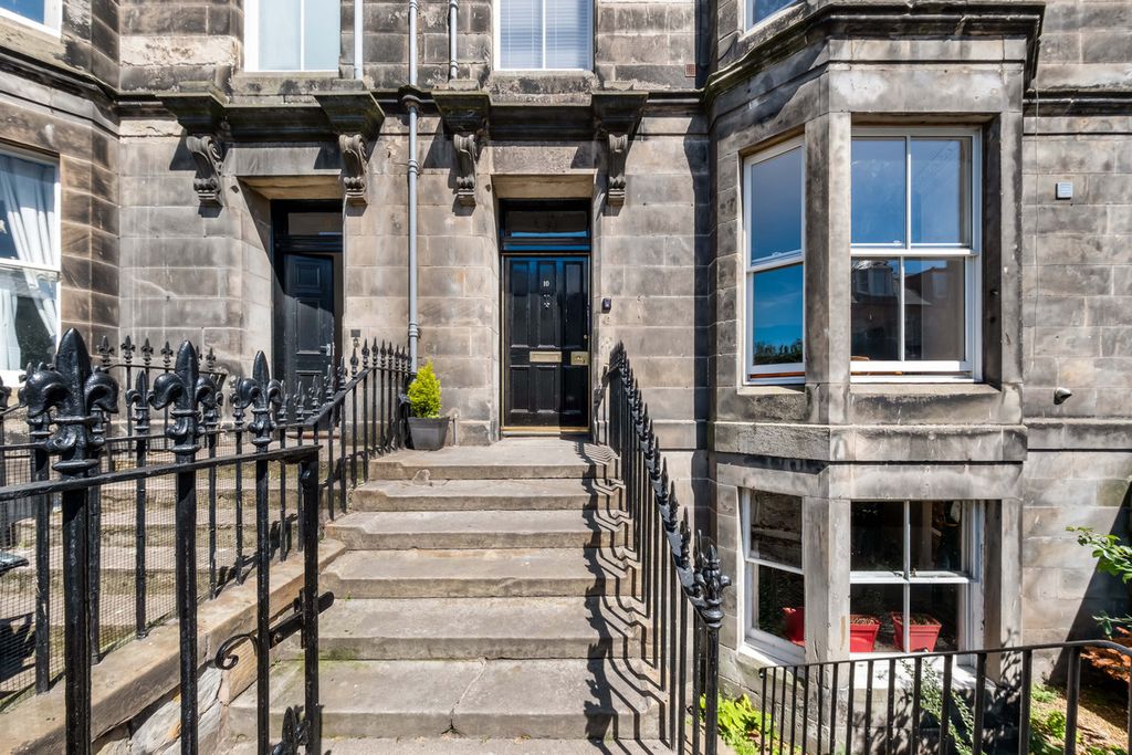 Additional image 38 of 2 bed flat for saleAlexandra Place, St Andrews, 9 KY16