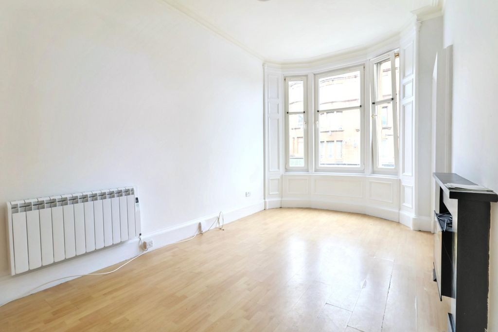 Property photo 3 of 12 Picture No. 02